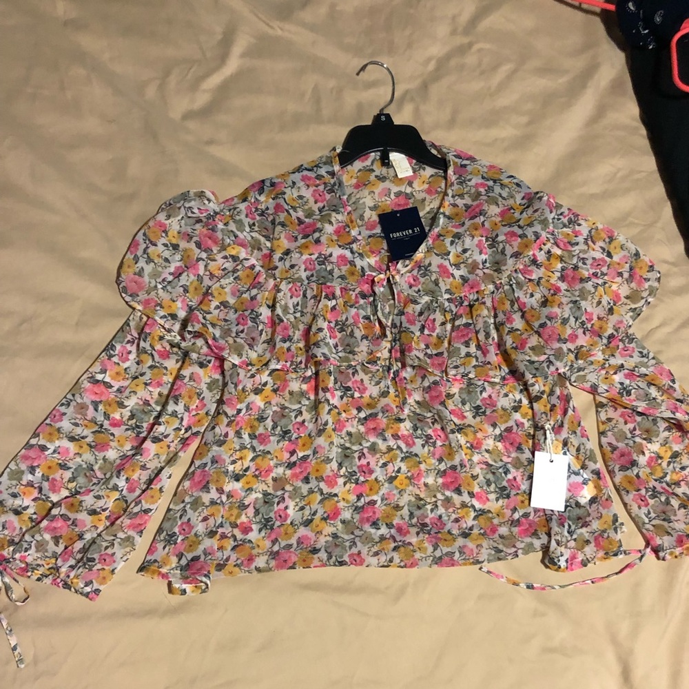 Floral blouse - Picture 2 of 2